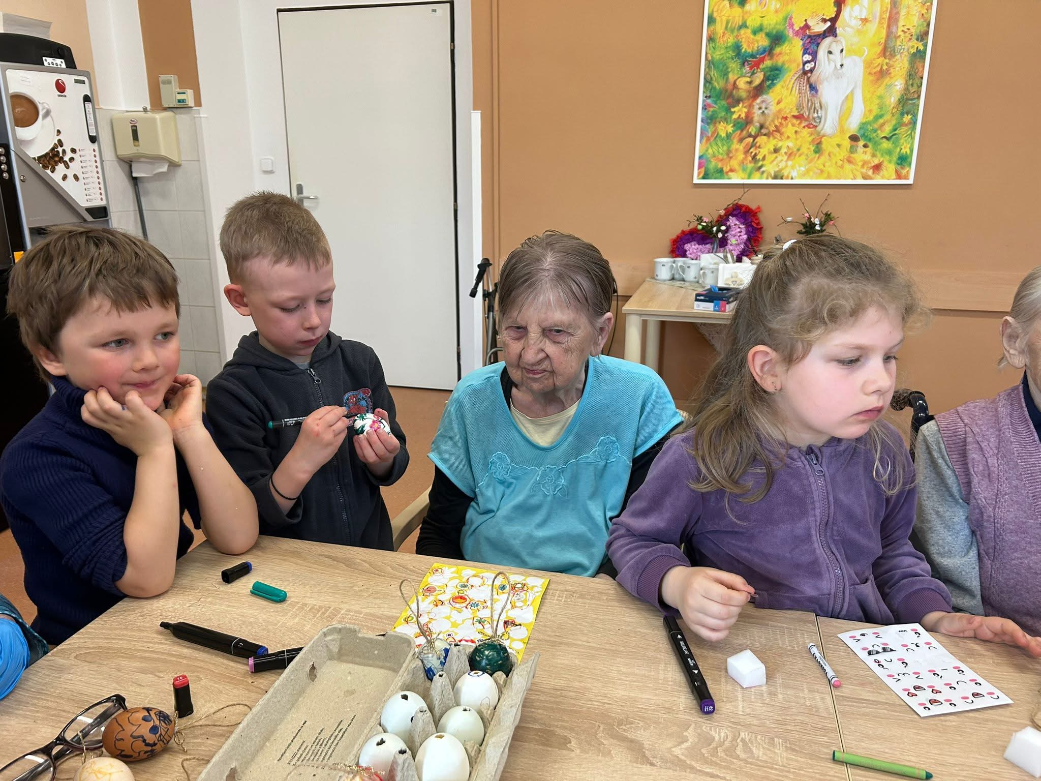 Barvení vajíček s MŠ Masarykova Čáslav