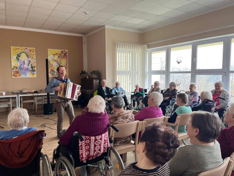 Posezení u harmoniky s panem Havránkem